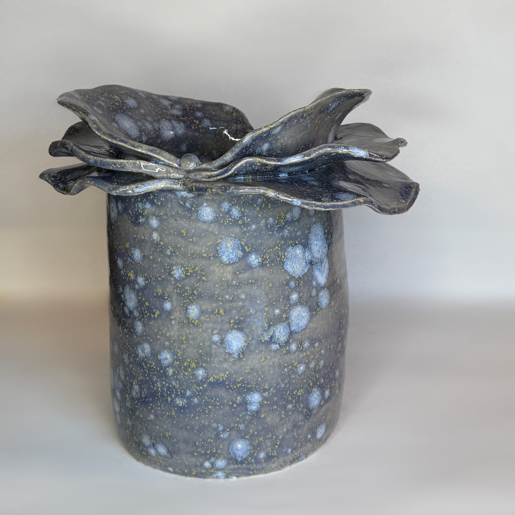 Pussy Vase 2/5